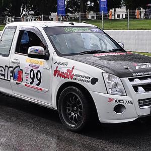 ISUZU D-MAX in Pro Racing Series 2012 R1 (Full HD, Speed GPS and RPM)