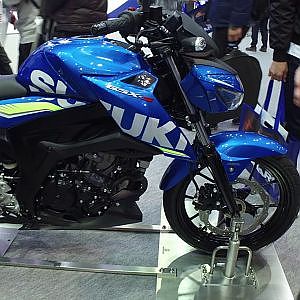 (4K)SUZUKI motorcycle booth スズキ・ブース - 大阪モーターサイクルショー2017