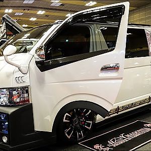 (4K)MDN SAMURAI Painted 200 HIACE custom マドンナ 侍ボディペイント ハイエース - OSAKA AUTO MESSE 2019