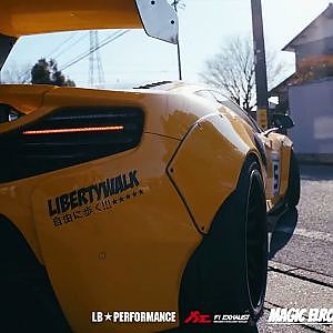Liberty Walk Mclaren 650s vs Liberty Walk Maclaren MP4 powered by FiExhaust