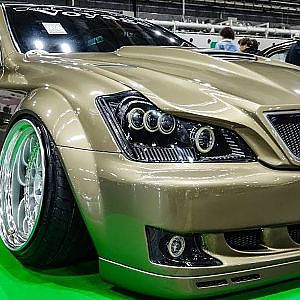 (4K)リビレジェ クラウンアスリート カスタム Living Legend TOYOTA 18 CROWN ATHLETE VIPCAR - 大阪オートメッセ2020