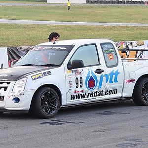 Isuzu D-Max Full Race at Bonanza Speedway