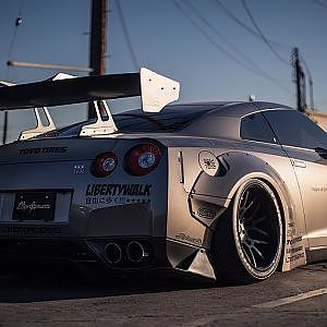 Japan Car Night / WARNING: This video contains flashing images