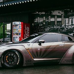 Godzilla Liberty Walk GT-R R35 Brutal Rev