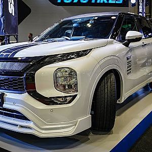 TOYO TIRES MITSUBISHI OUTLANDER PHEV HASEPRO Ver 三菱アウトランダー PHEV - TAS2023 東京オートサロン2023